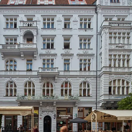 Karlova Old Town Appartement Praag