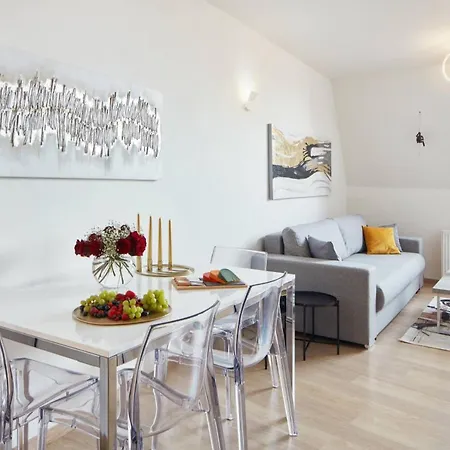 Exclusive Old Town With Views & Ac By Easybnb Premium