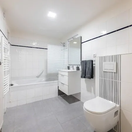Exclusive Old Town With Views & Ac By Easybnb Premium Апартаменты
