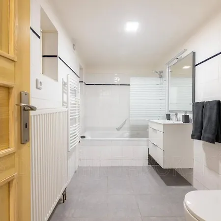 Exclusive Old Town With Views & Ac By Easybnb Premium Appartamento Praga