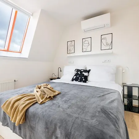 Appartamento Exclusive Old Town With Views & Ac By Easybnb Premium *