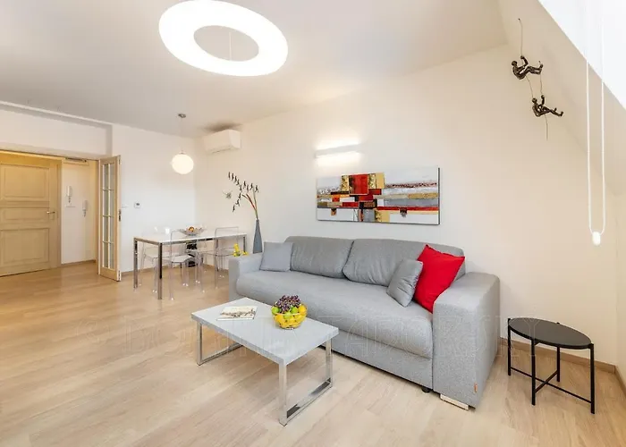 Exclusive Old Town With Views & Ac By Easybnb Premium Apartament