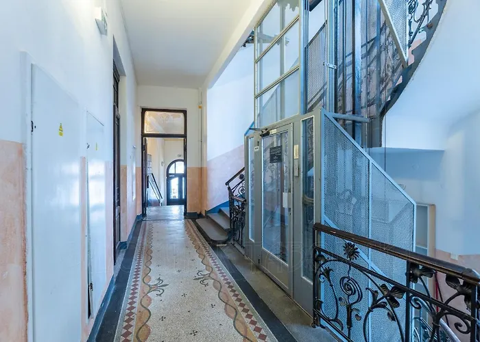 Exclusive Old Town With Views & Ac By Easybnb Premium Apartament *