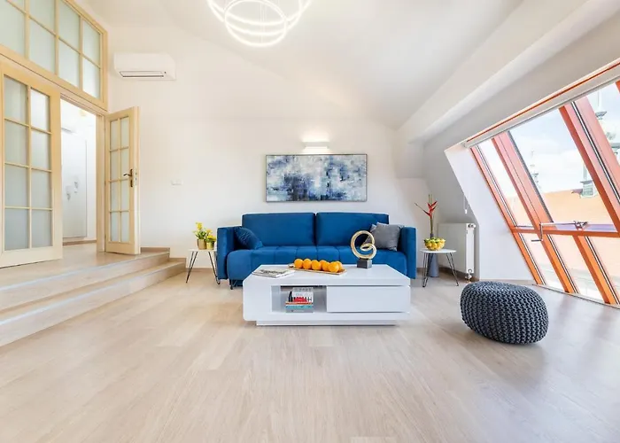 Exclusive Old Town With Views & Ac By Easybnb Premium *