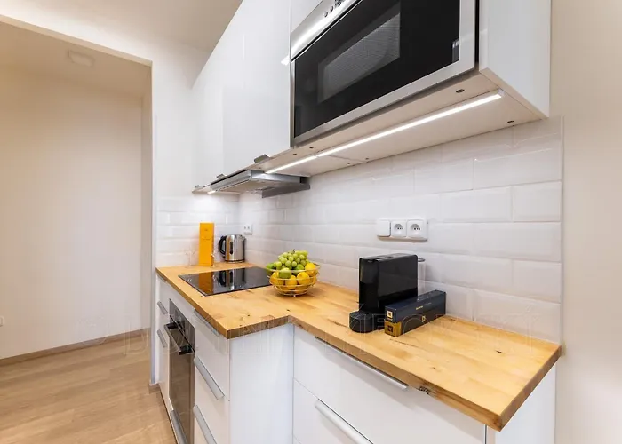 Exclusive Old Town With Views & Ac By Easybnb Premium *