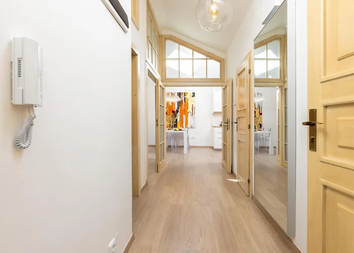 Exclusive Old Town With Views & Ac By Easybnb Premium Praga