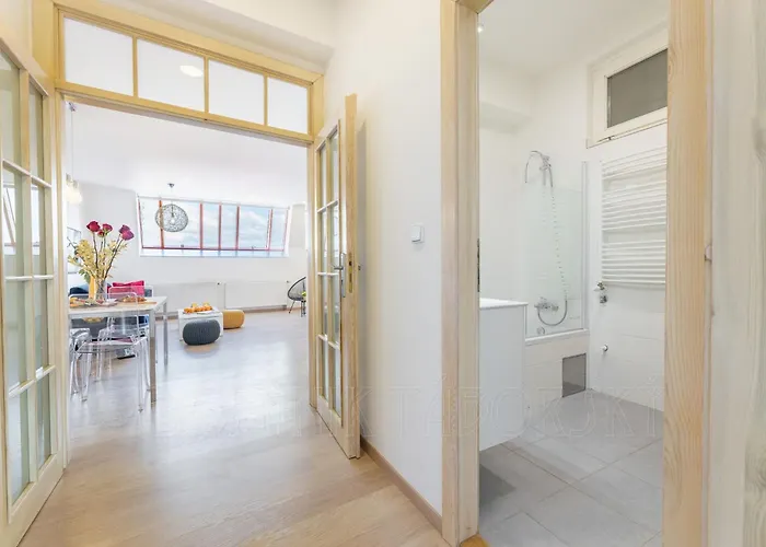 Exclusive Old Town With Views & Ac By Easybnb Premium Apartament
