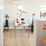 Exclusive Old Town With Views & Ac By Easybnb Premium *