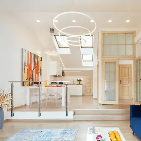 Exclusive Old Town With Views & Ac By Easybnb Premium