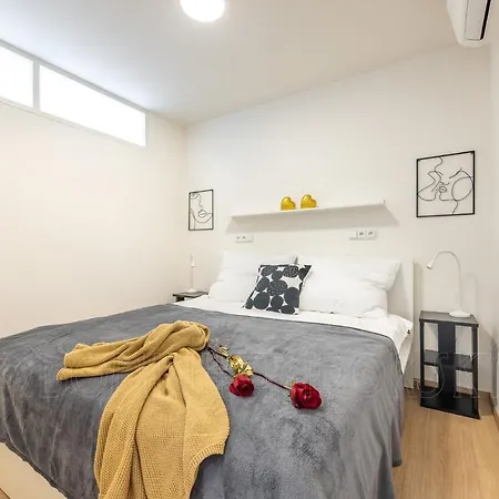 Lejlighed Exclusive Old Town With Views & Ac By Easybnb Premium