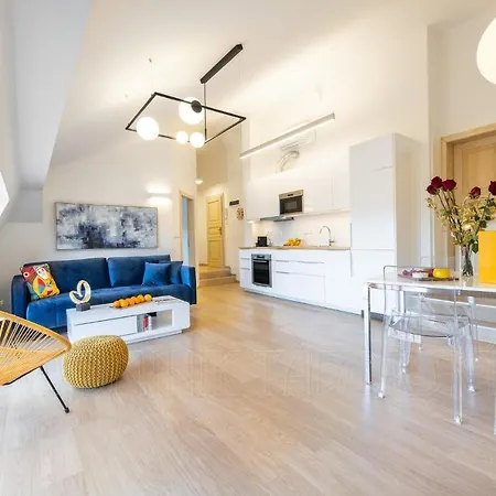 Exclusive Old Town With Views & Ac By Easybnb Premium Prag